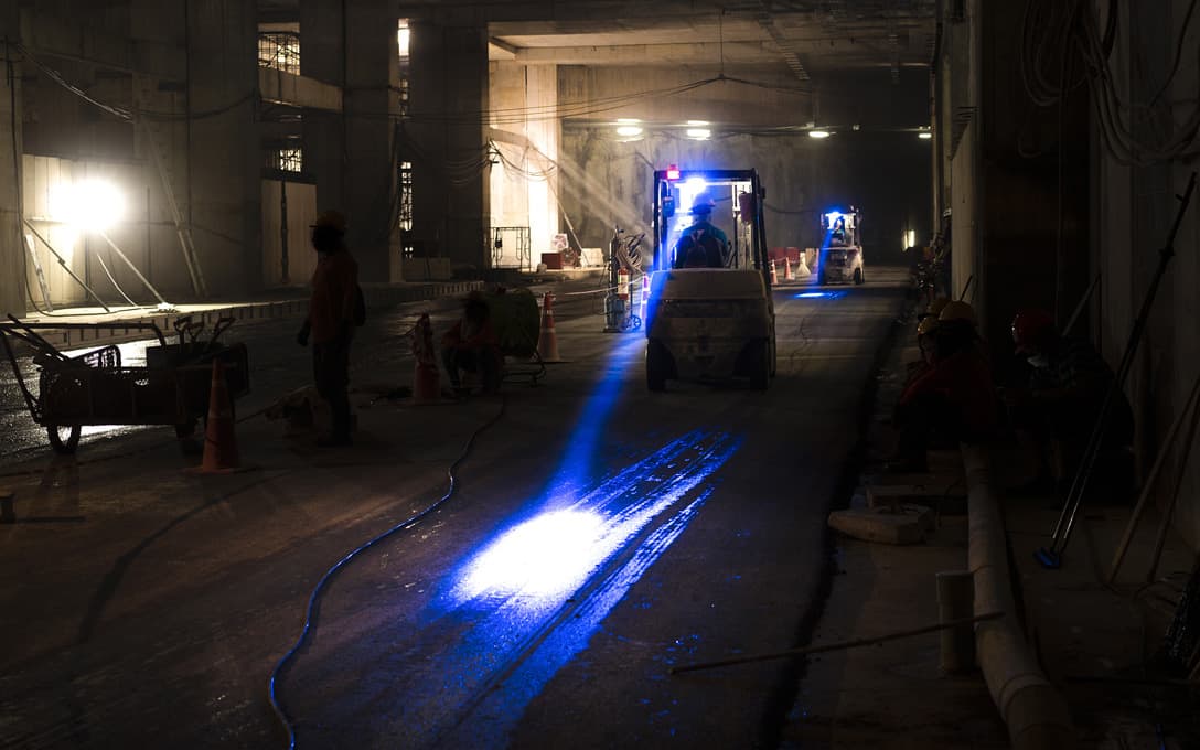 The Benefits Of Upgrading To Blue LED Back Up Lights For Forklifts itcgap